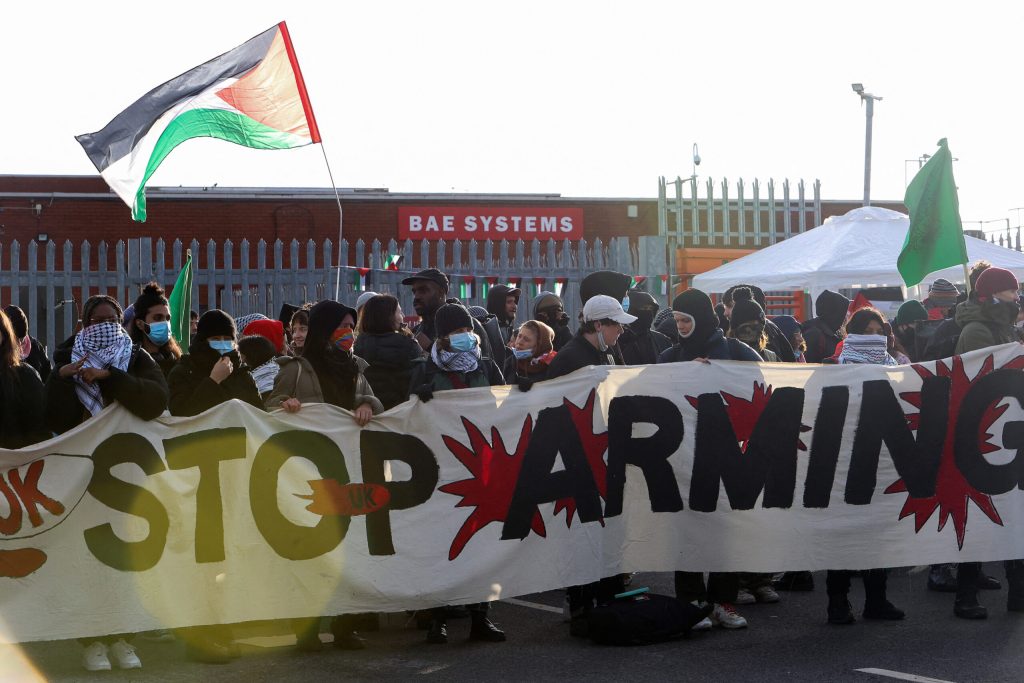 Pro-Palestinian Protesters Block Entrances To BAE Defence Plant - GG2