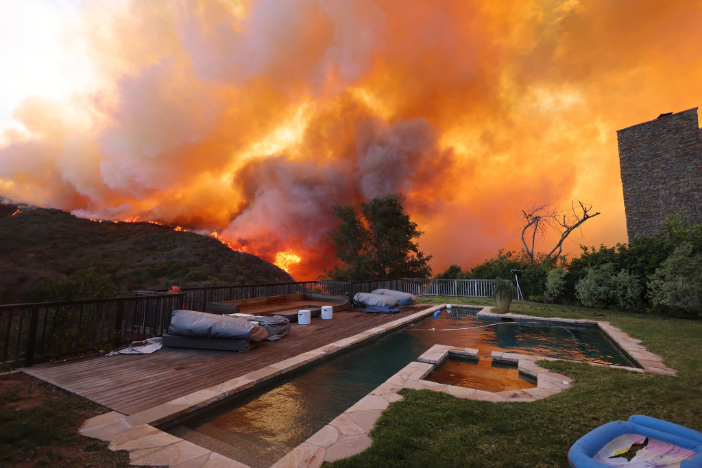 Ferocious wildfire rages through Pacific Palisades in Los Angeles